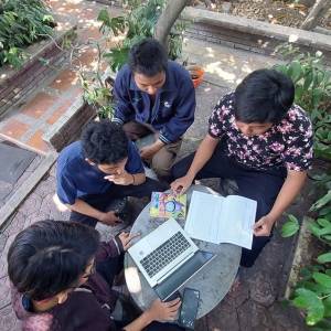 Menciptakan Kenangan Bersama Kakak Senior di Tempat Magang